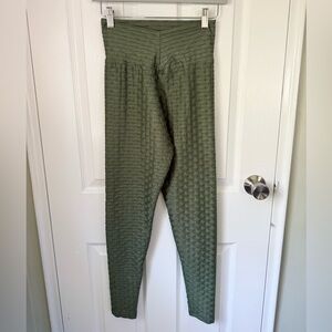 Booty by Brabant Chrome Leggings in Agave
